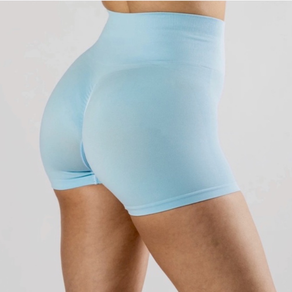 amplify intensify baby arctic blue butt scrunch seamless shorts